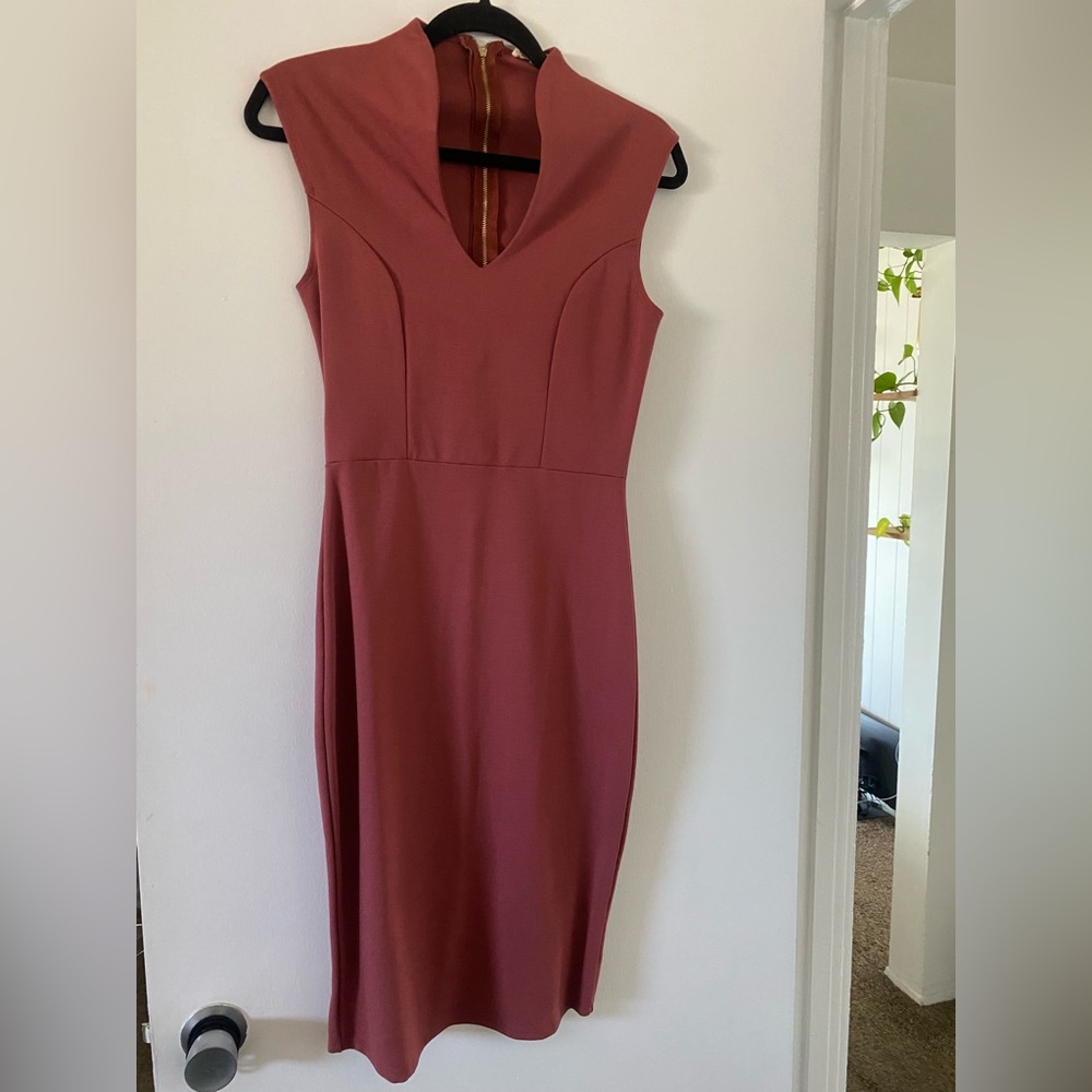 Elegant Pink Sleeveless Dress